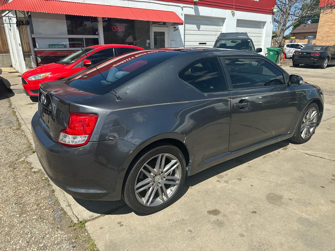 Scion tC Sports Coupe 6-Spd AT 2013