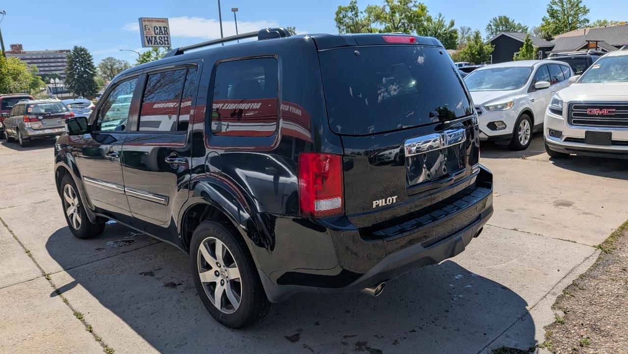 Honda Pilot Touring 4WD 5-Spd AT with DVD 2013