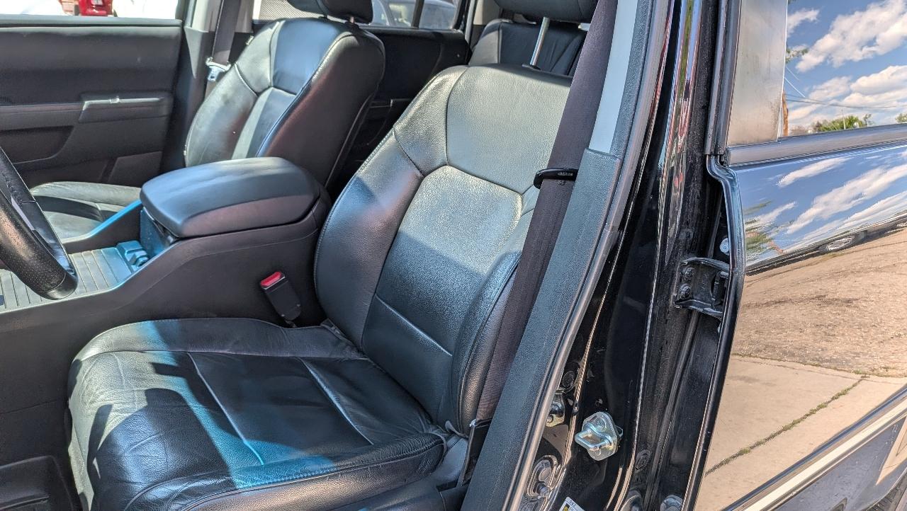 Honda Pilot Touring 4WD 5-Spd AT with DVD 2013