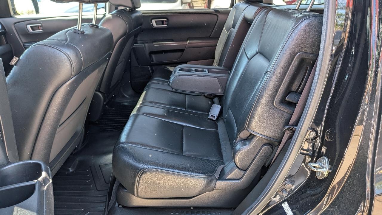 Honda Pilot Touring 4WD 5-Spd AT with DVD 2013