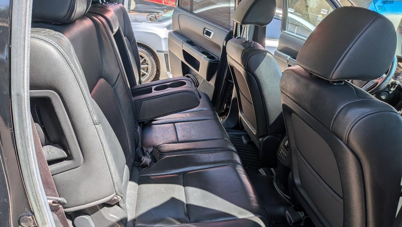 Honda Pilot Touring 4WD 5-Spd AT with DVD 2013