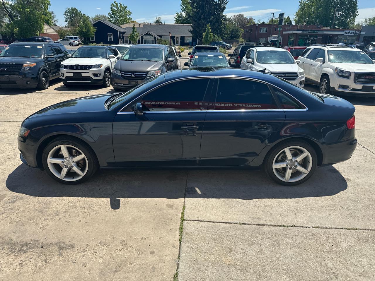 Audi A4 2.0T Sedan quattro Tiptronic 2011