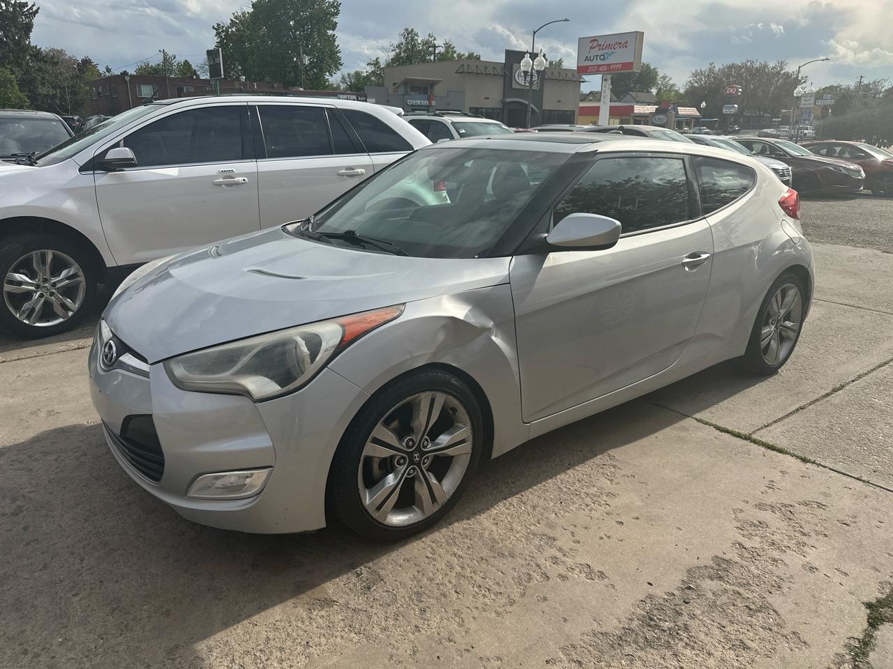Hyundai Veloster Base 6MT 2015