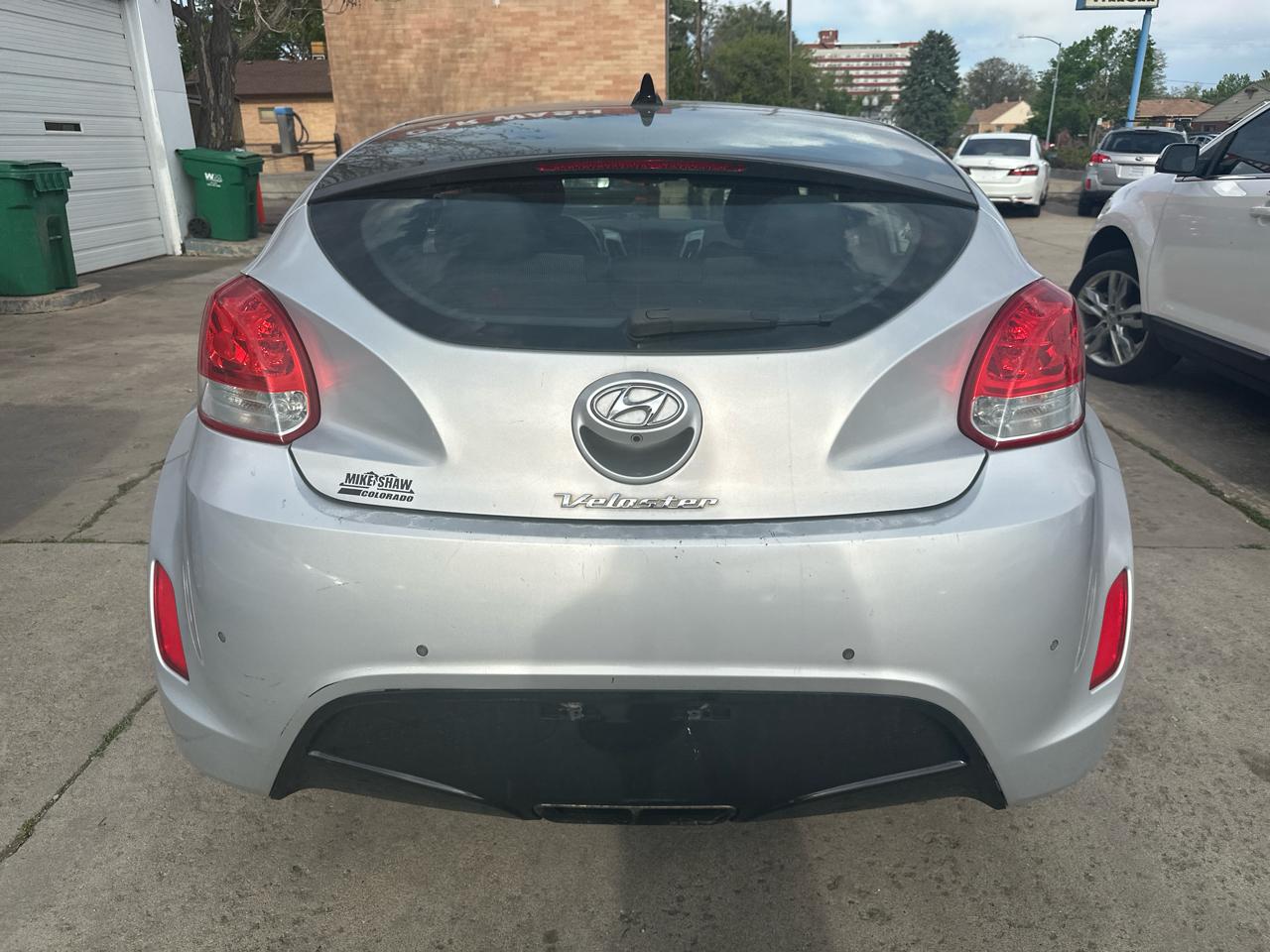 Hyundai Veloster Base 6MT 2015