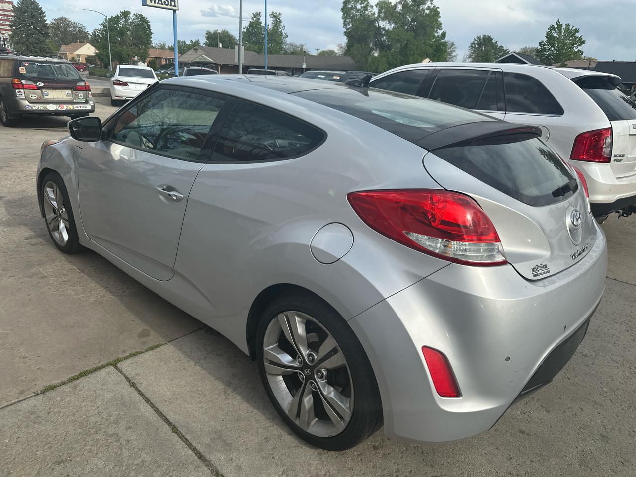 Hyundai Veloster Base 6MT 2015
