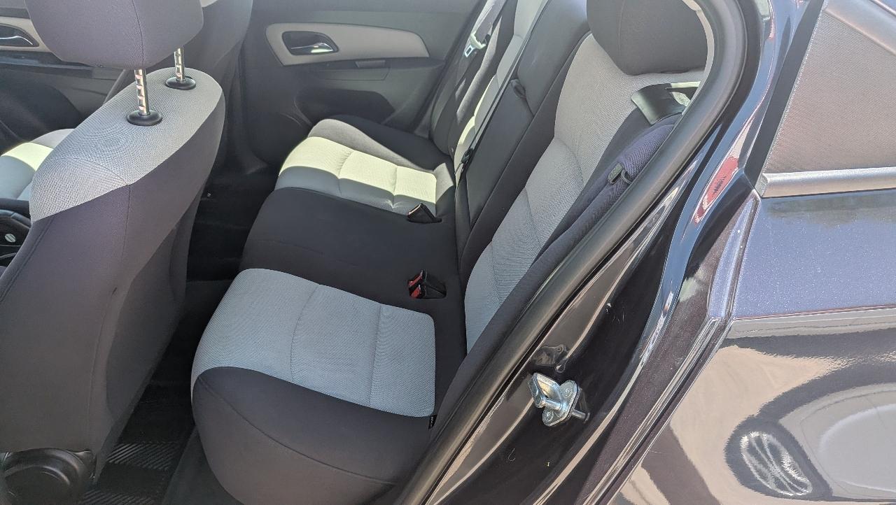 Chevrolet Cruze LS Auto 2014