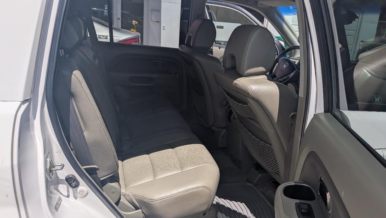 Honda Pilot EX 4WD w/ Leather and DVD 2006