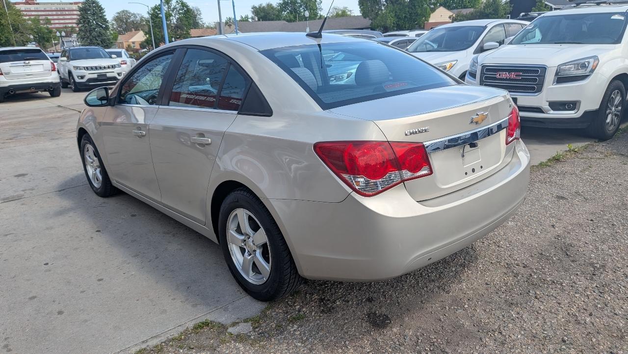 Chevrolet Cruze 1LT 2012