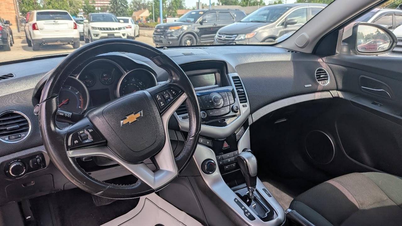 Chevrolet Cruze 1LT 2012
