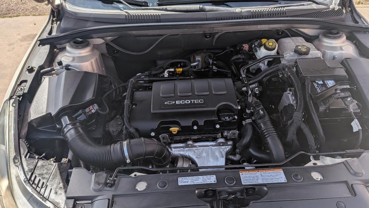 Chevrolet Cruze 1LT 2012