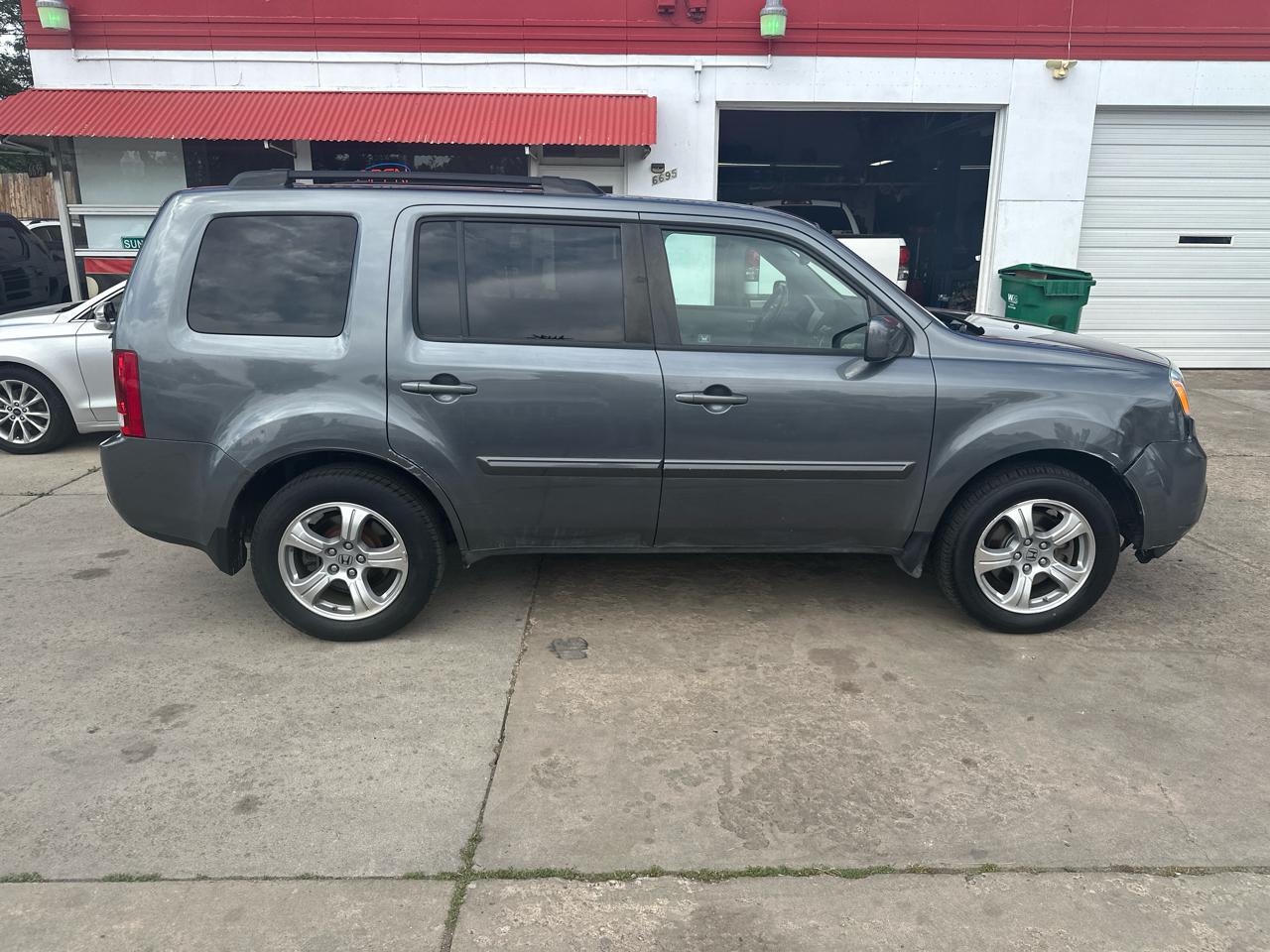 Honda Pilot EX-L 4WD 5-Spd AT 2012
