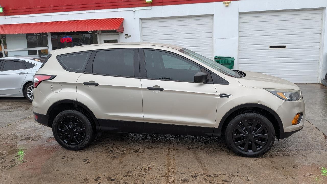 Ford Escape S FWD 2018
