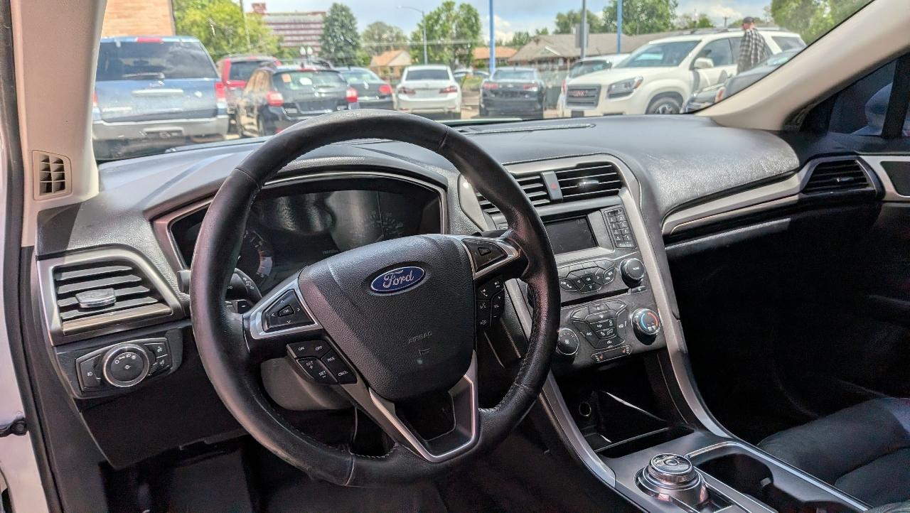 Ford Fusion SE 2017