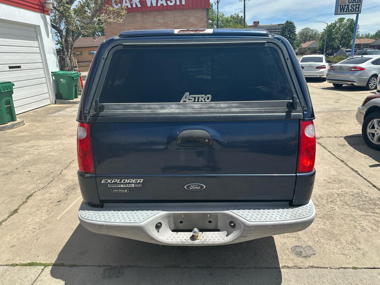 Ford Explorer Sport Trac XLS 4WD 2003