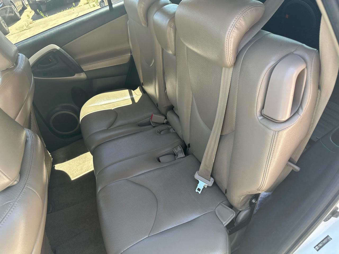 Toyota RAV4 Limited V6 4WD 2006