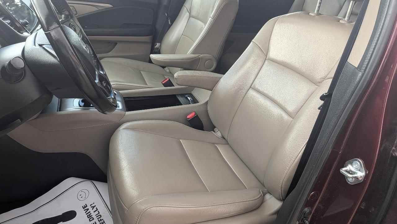 Honda Pilot EX-L w/Navigation and RES AWD 2019