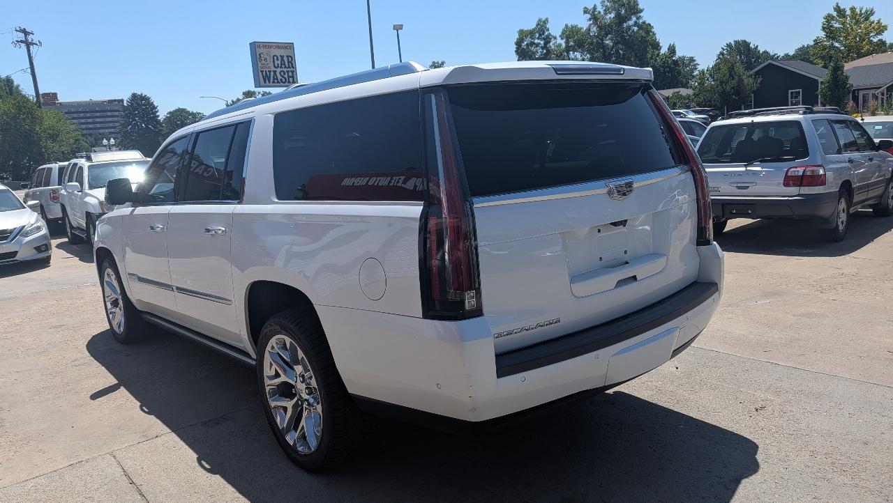 Cadillac Escalade ESV Platinum 4WD 2019
