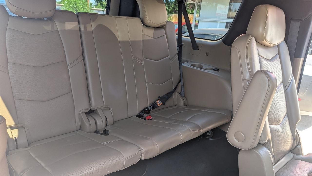 Cadillac Escalade ESV Platinum 4WD 2019