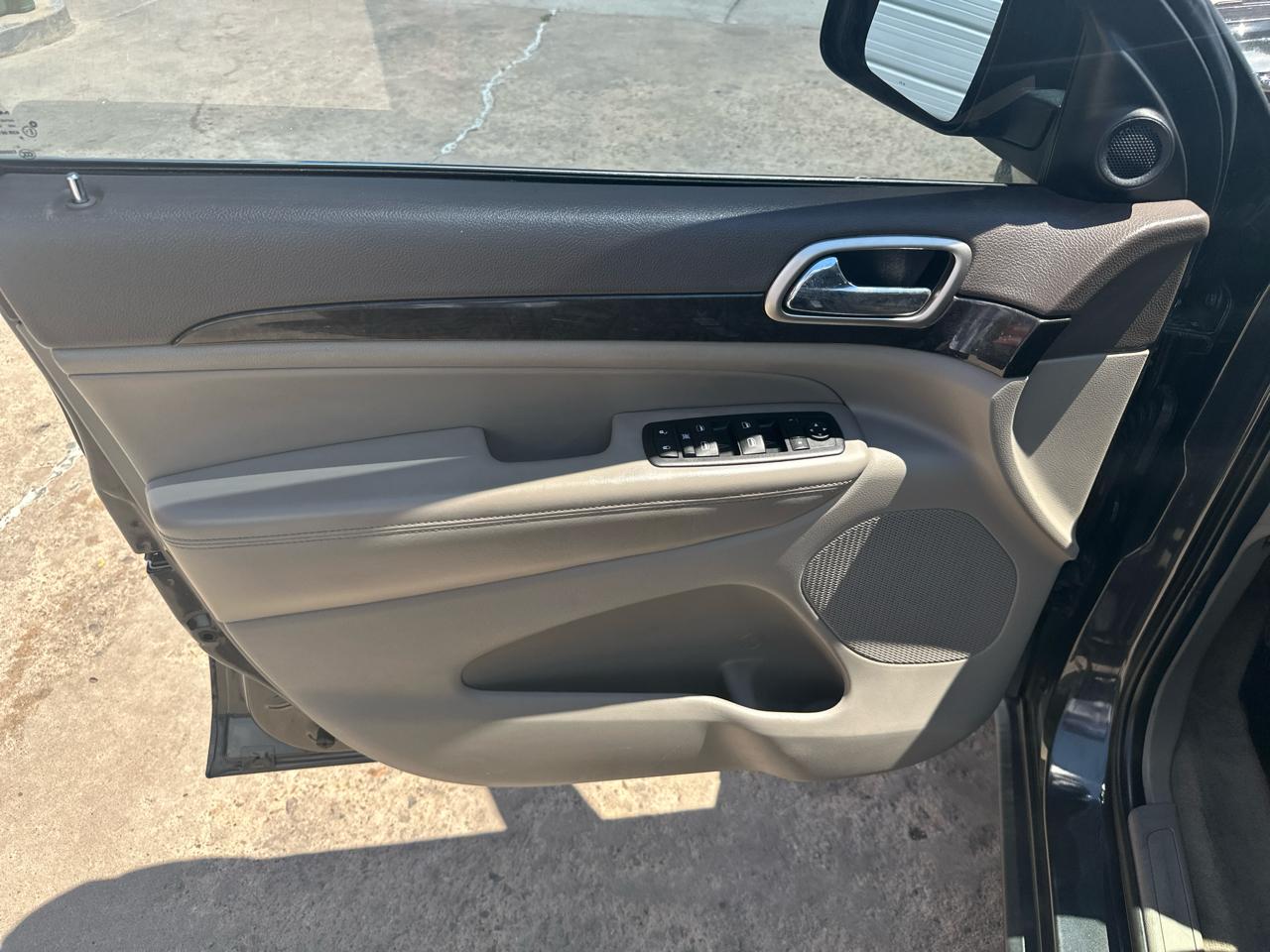 Jeep Grand Cherokee Laredo 4WD 2011