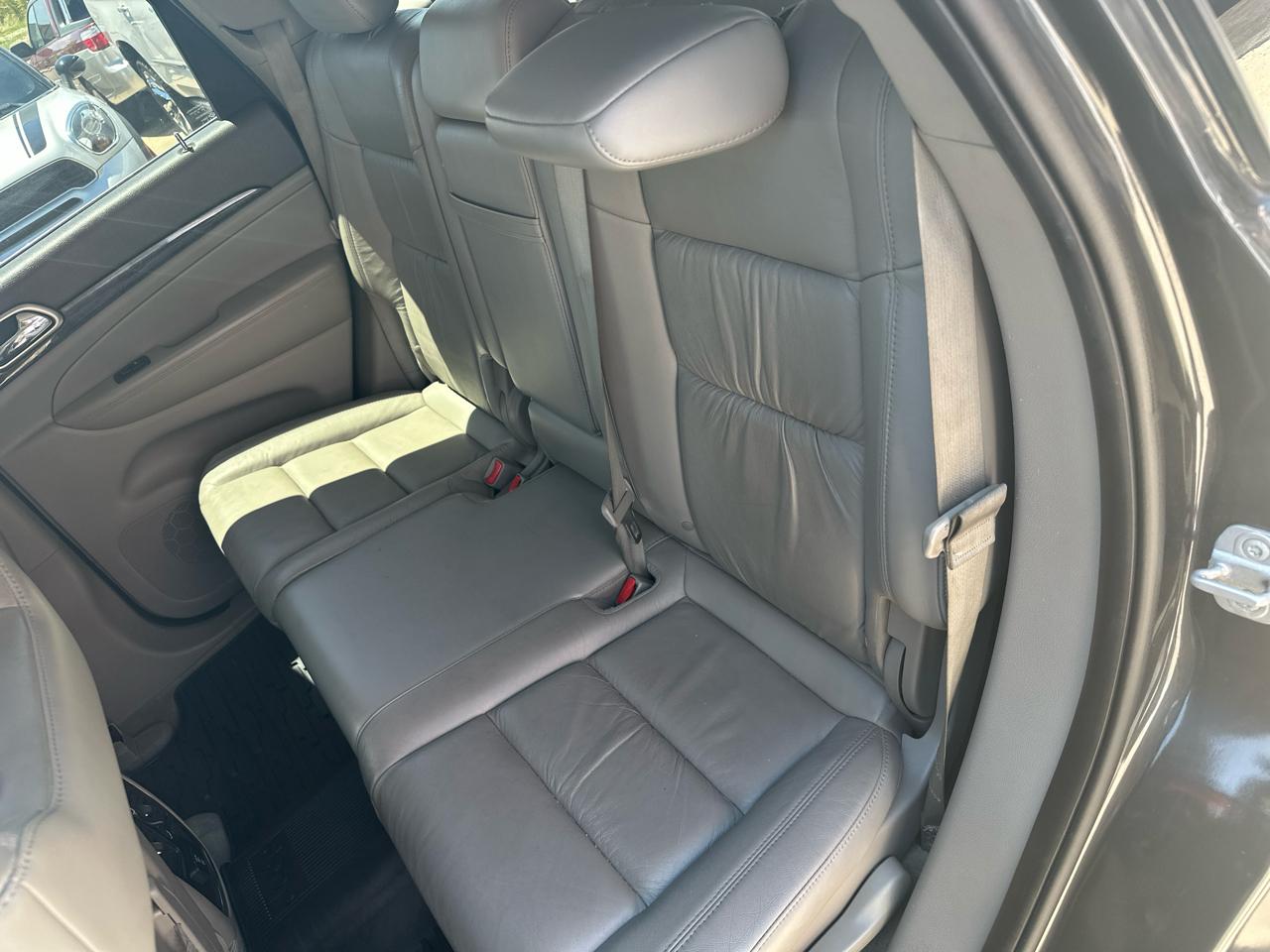 Jeep Grand Cherokee Laredo 4WD 2011