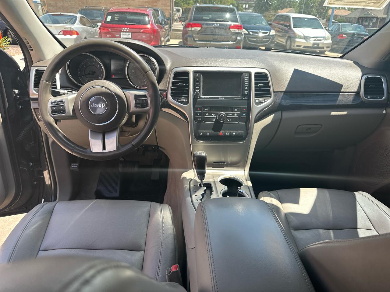 Jeep Grand Cherokee Laredo 4WD 2011