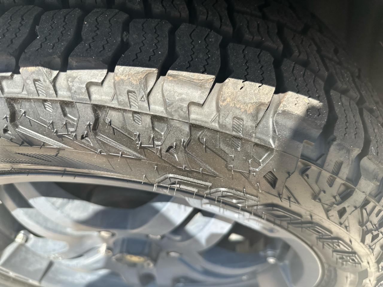 Jeep Grand Cherokee Laredo 4WD 2011