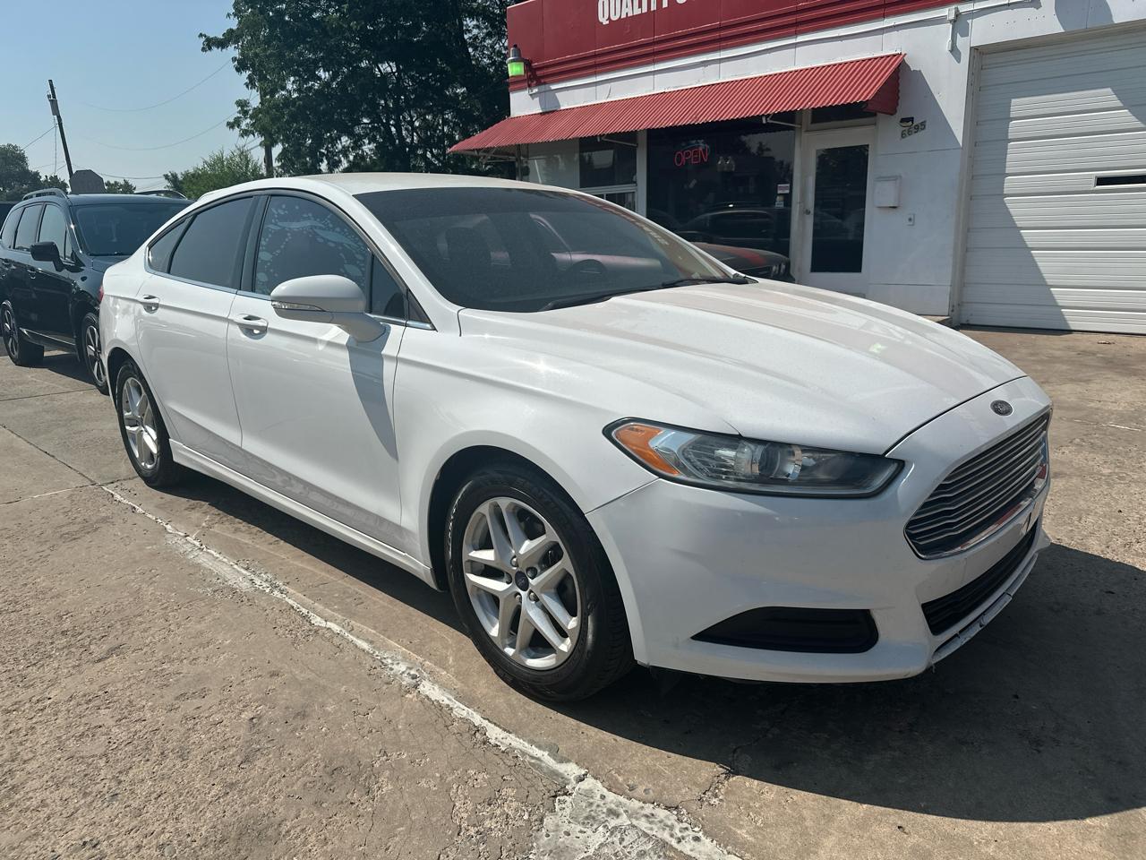Ford Fusion SE 2015