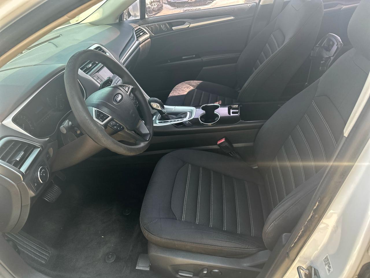 Ford Fusion SE 2015