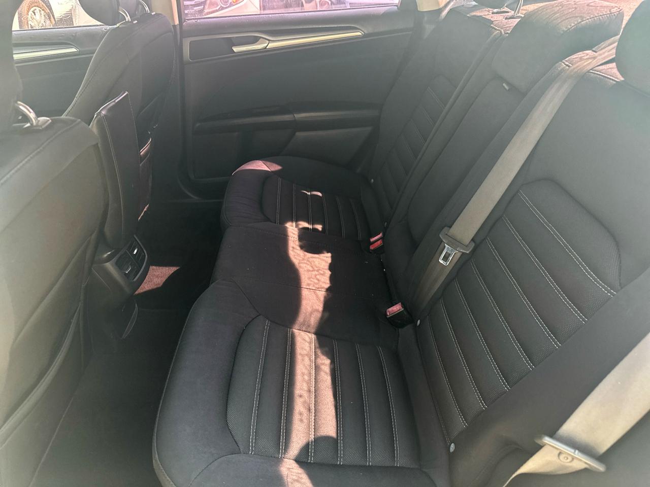 Ford Fusion SE 2015