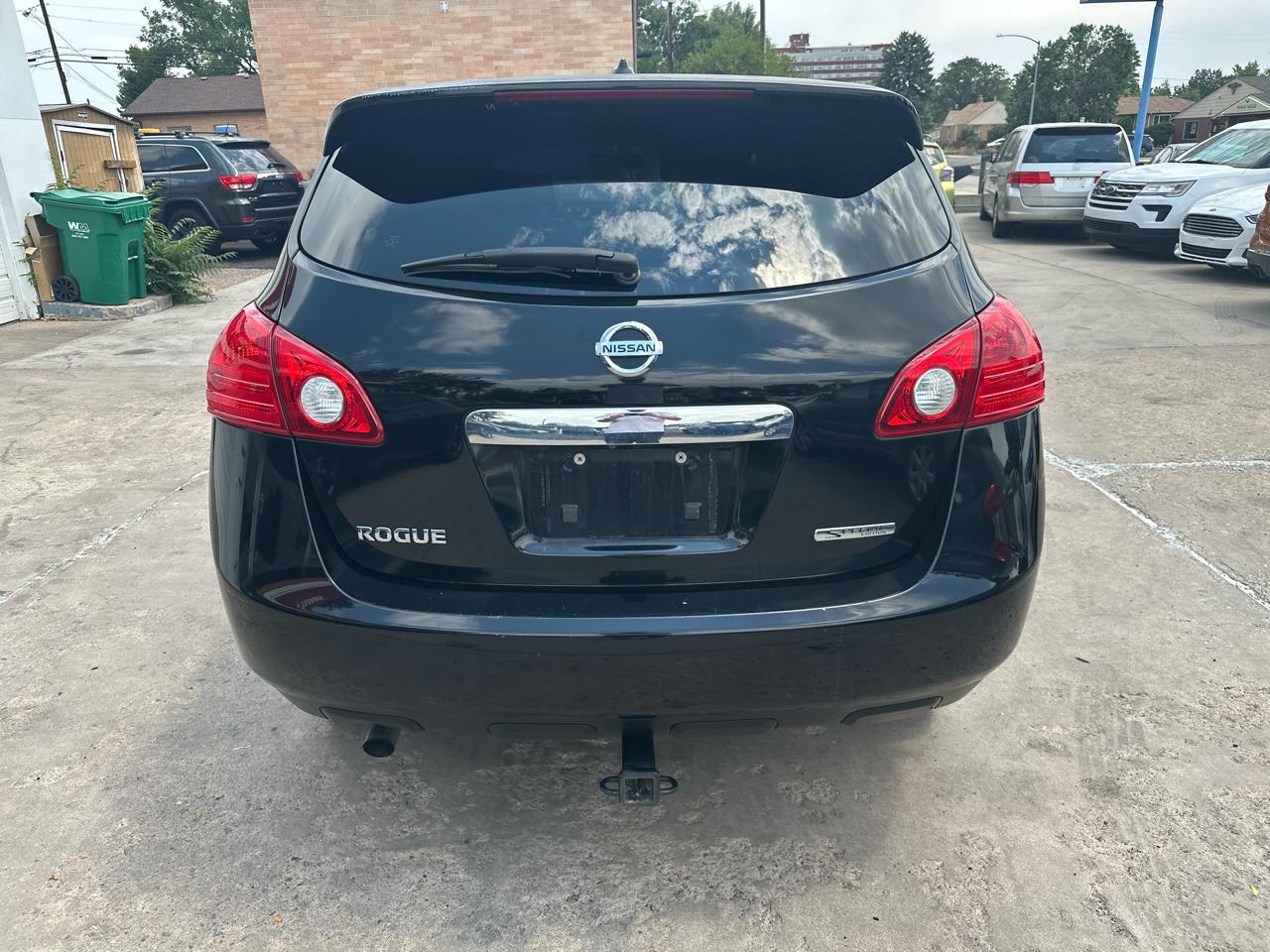 Nissan Rogue S FWD Krom Edition 2012