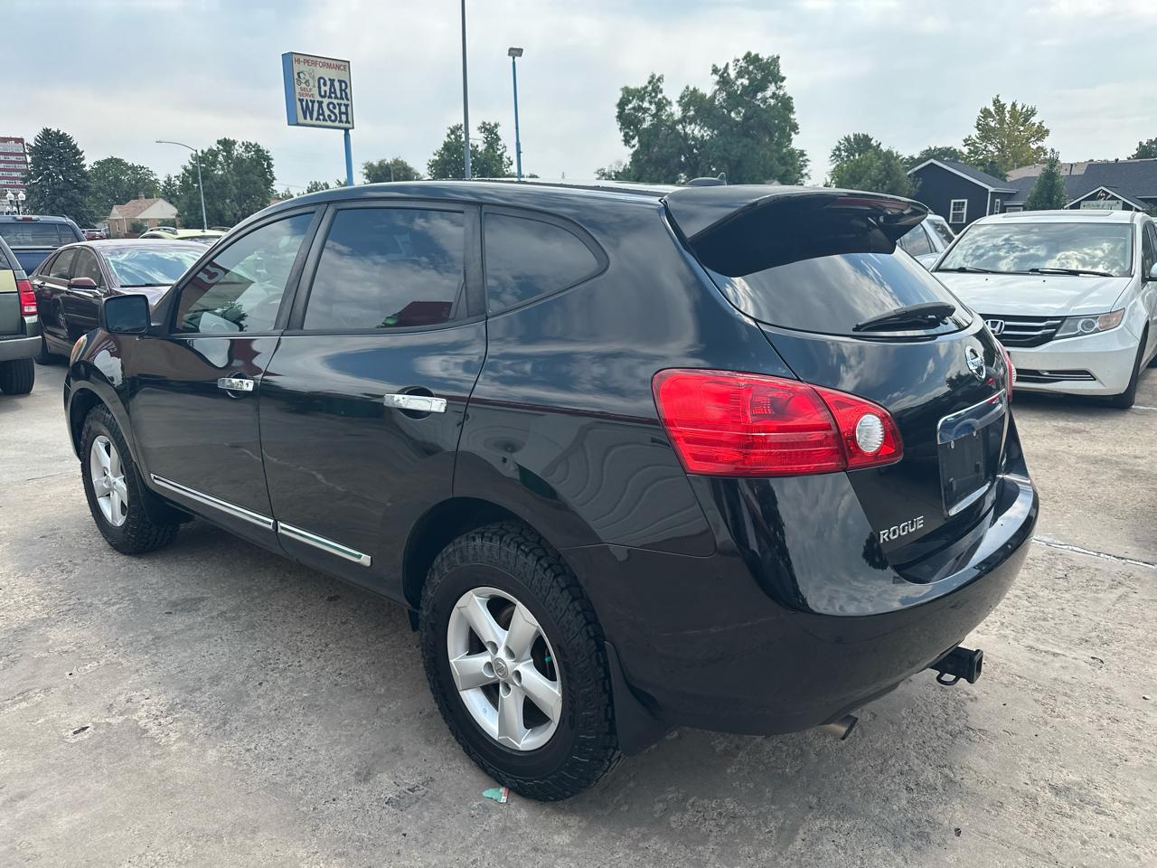 Nissan Rogue S FWD Krom Edition 2012