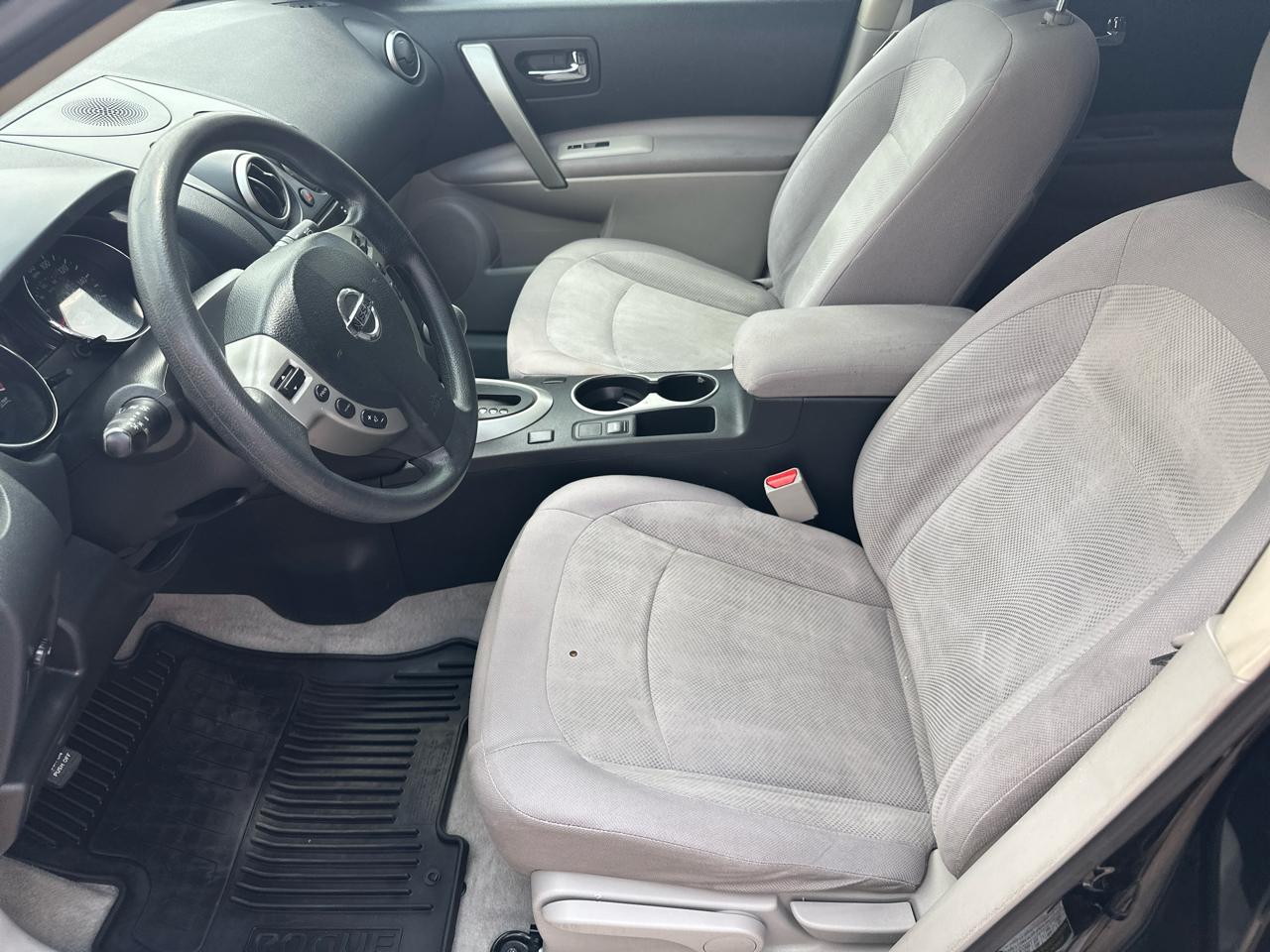 Nissan Rogue S FWD Krom Edition 2012