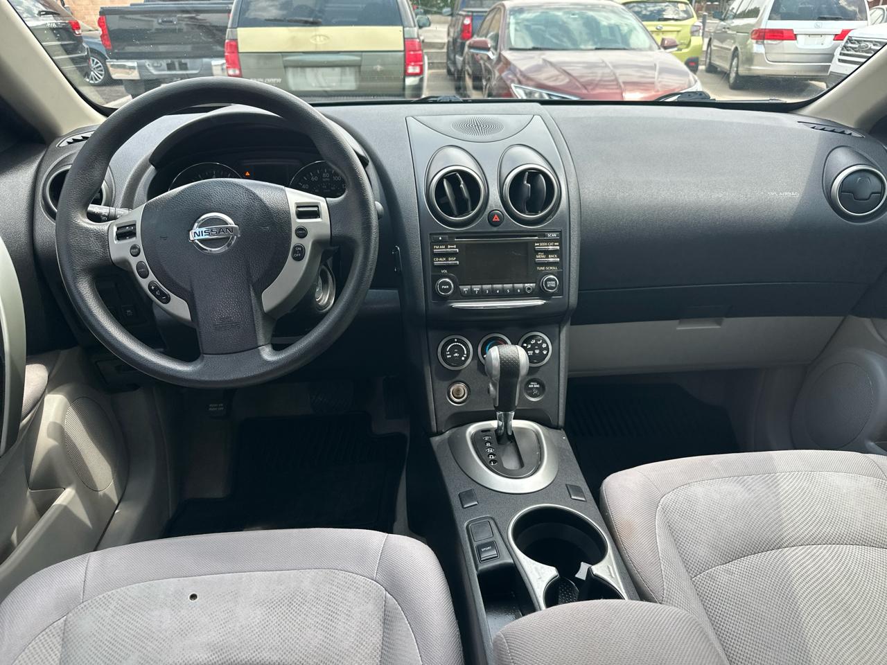 Nissan Rogue S FWD Krom Edition 2012