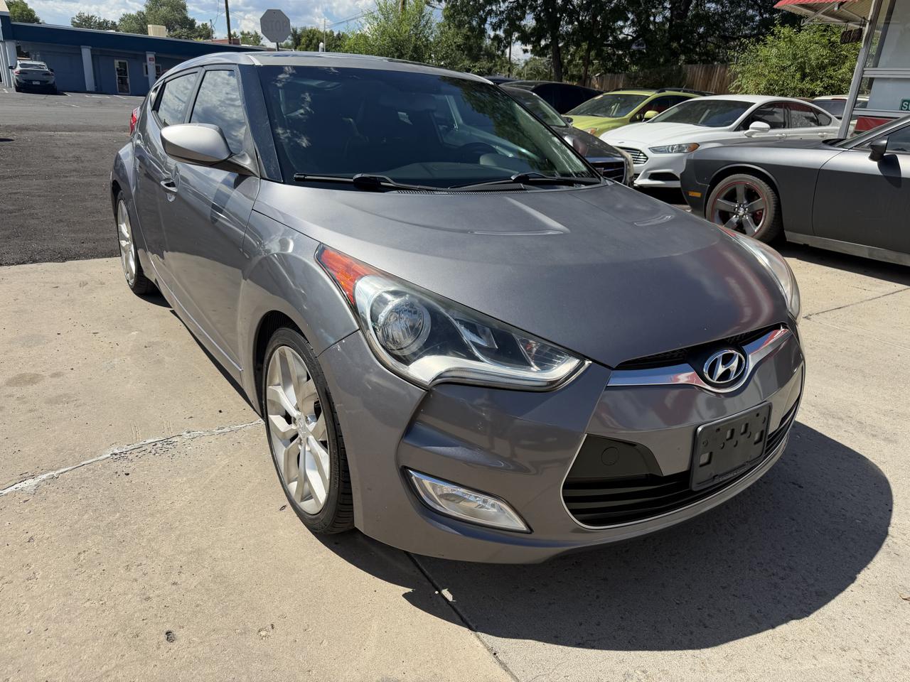 Hyundai Veloster Base 2012