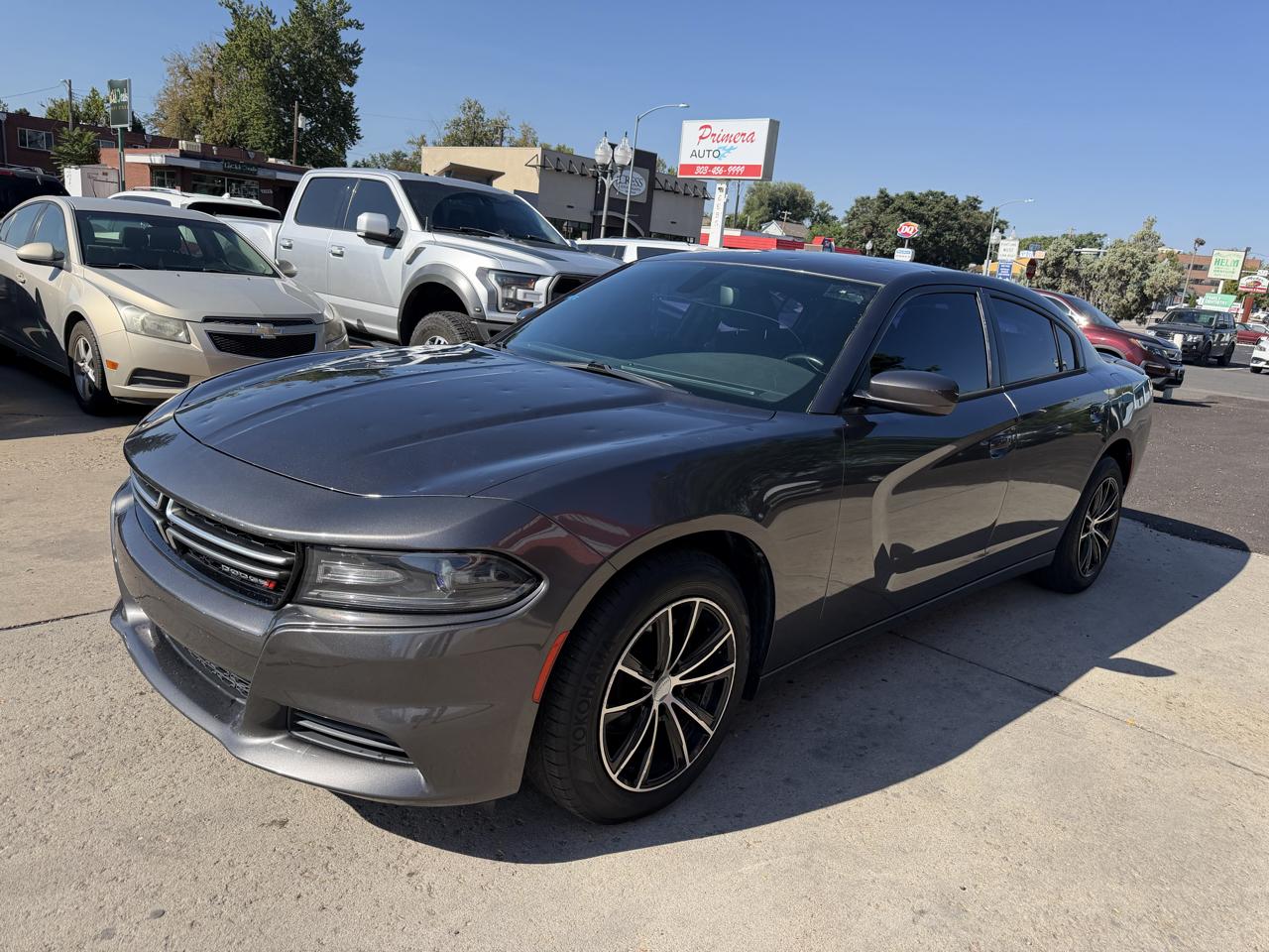 Dodge Charger SE 2015