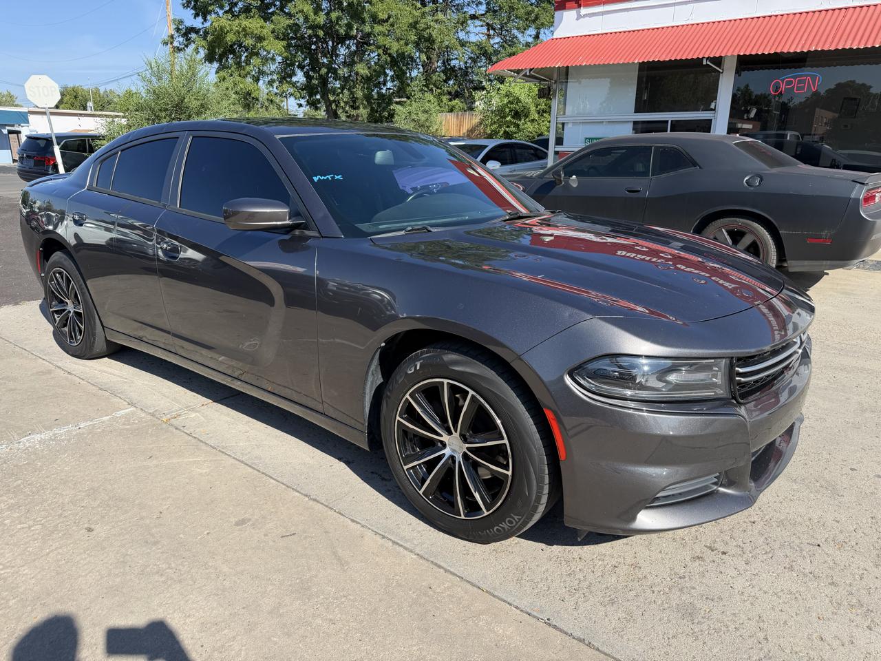 Dodge Charger SE 2015