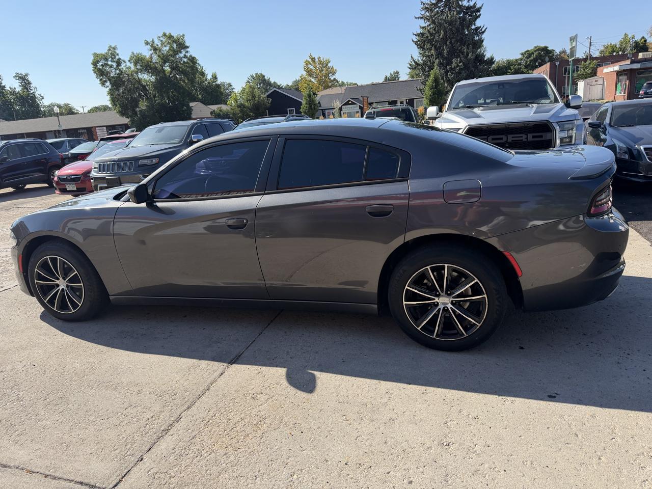 Dodge Charger SE 2015