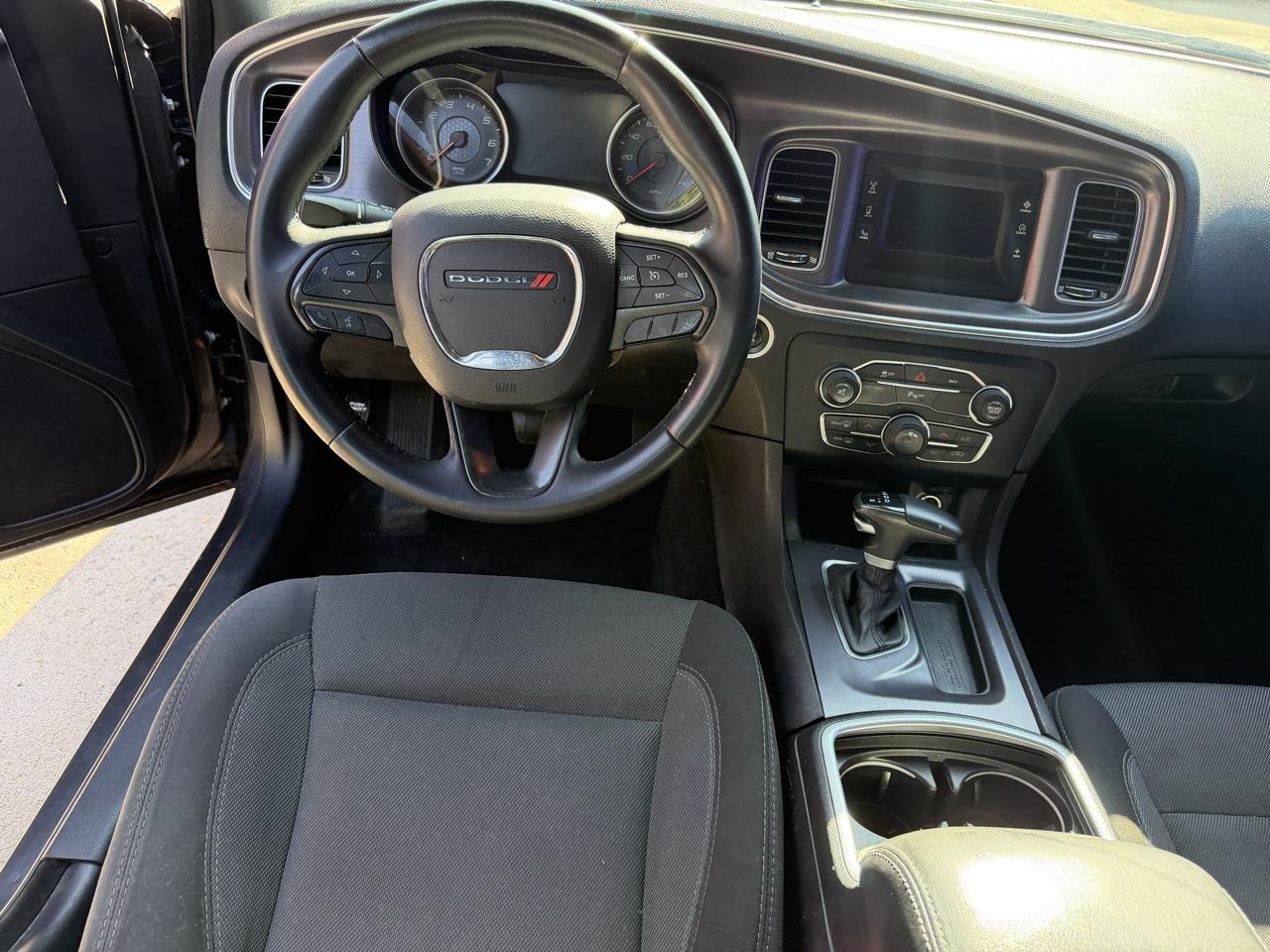 Dodge Charger SE 2015