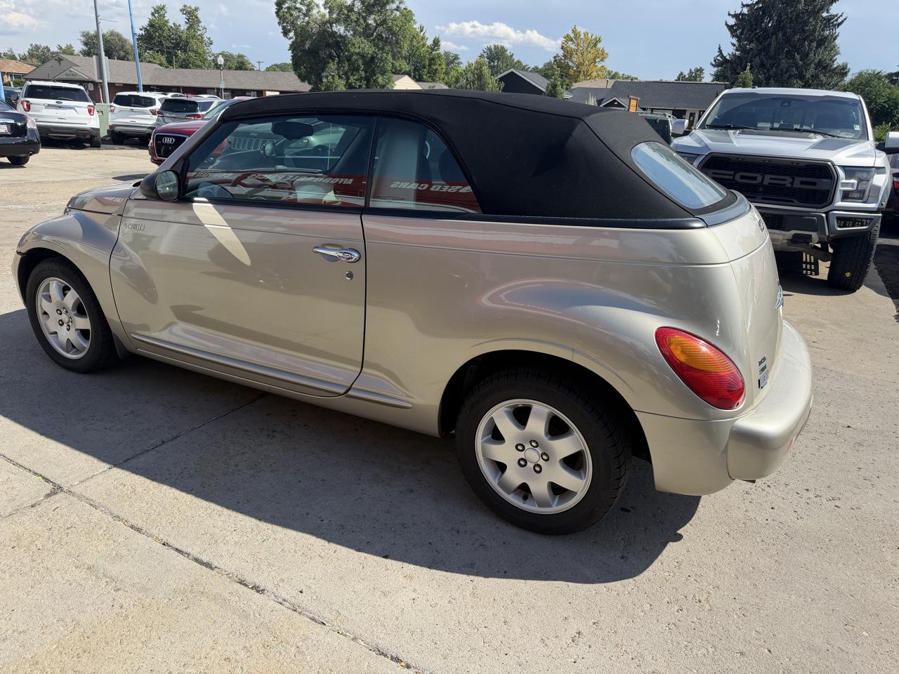Chrysler PT Cruiser Touring Convertible 2005
