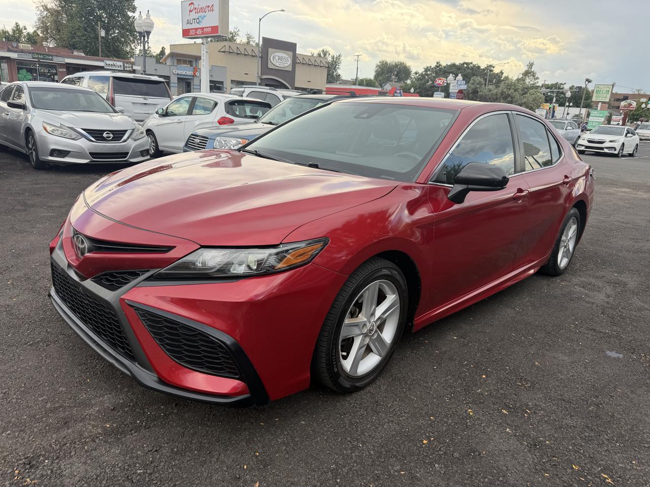 Toyota Camry SE 2021