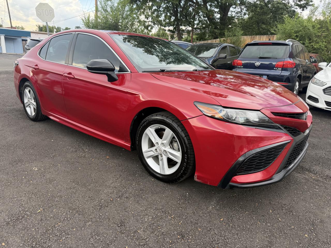 Toyota Camry SE 2021
