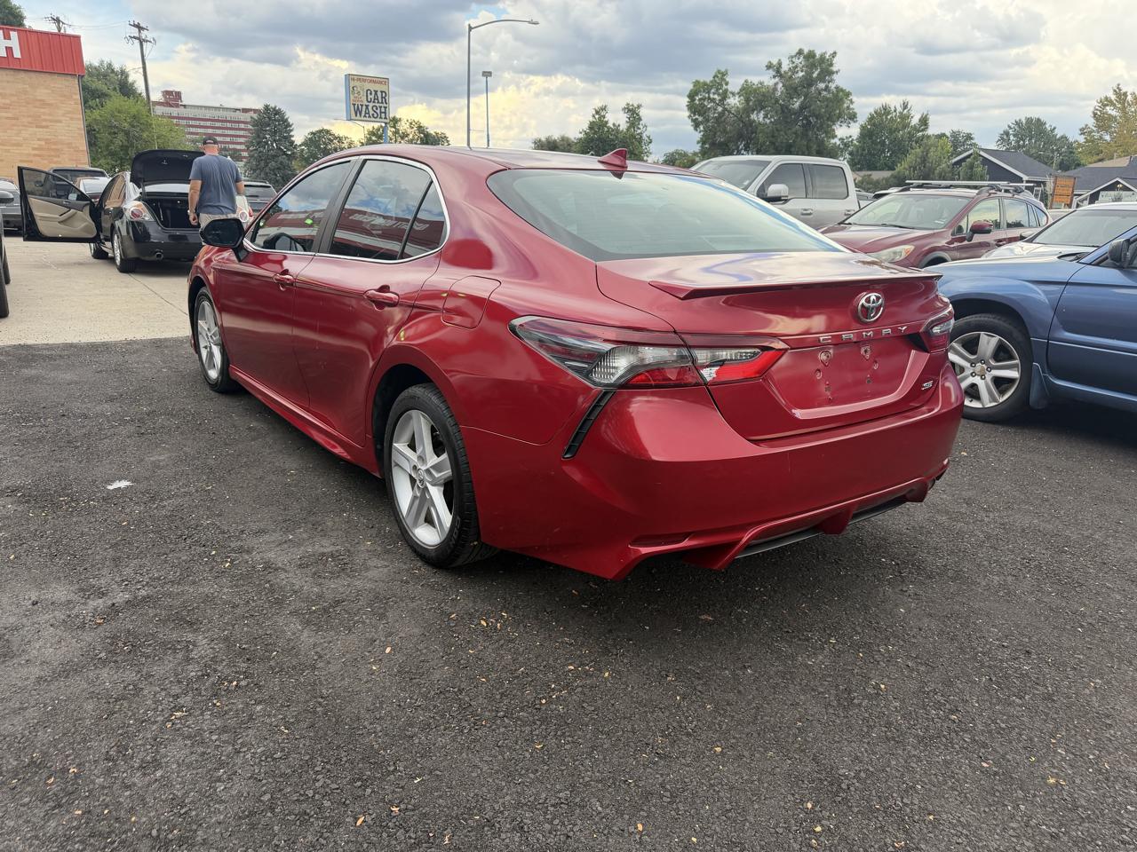 Toyota Camry SE 2021