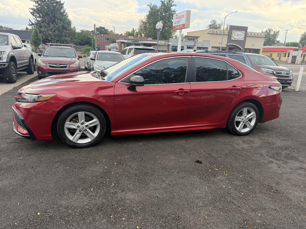 Toyota Camry SE 2021