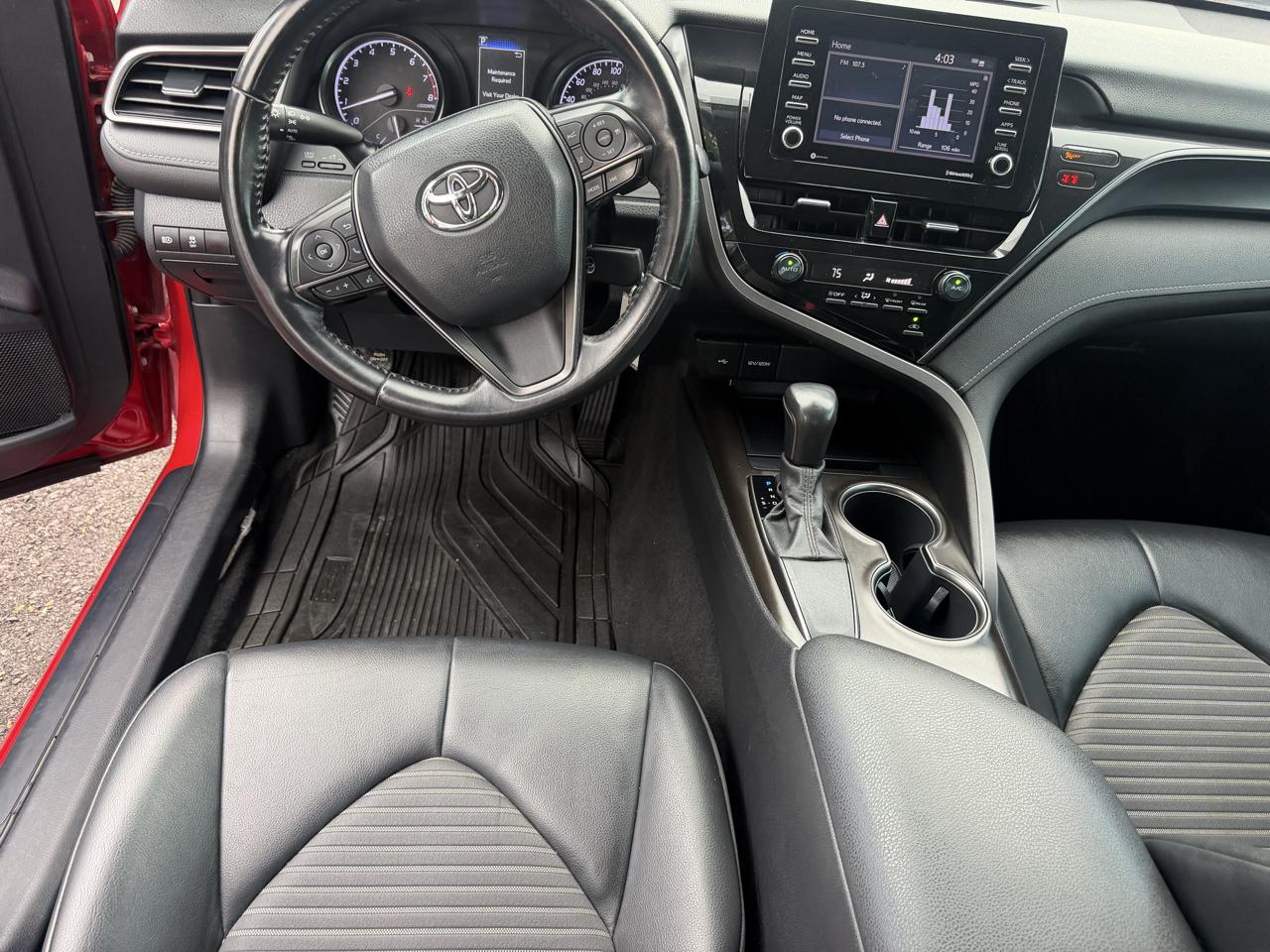 Toyota Camry SE 2021