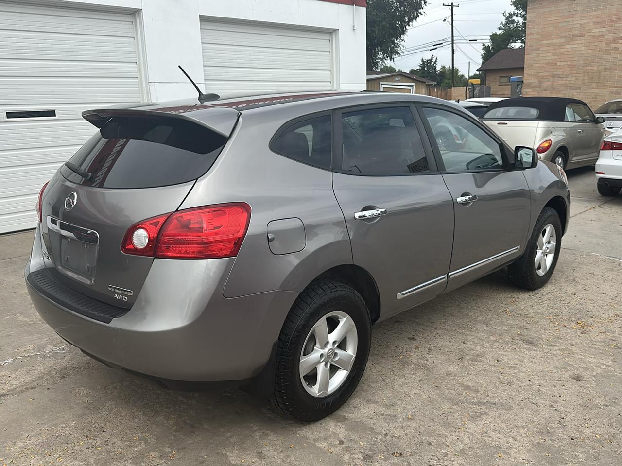 Nissan Rogue S AWD 2013