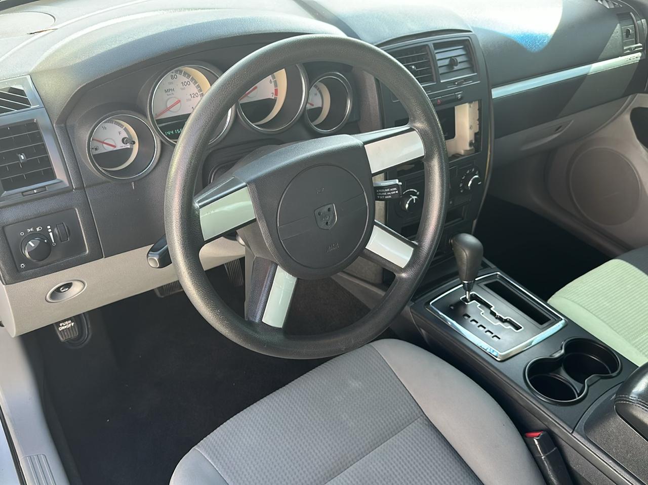 Dodge Charger SE 2008