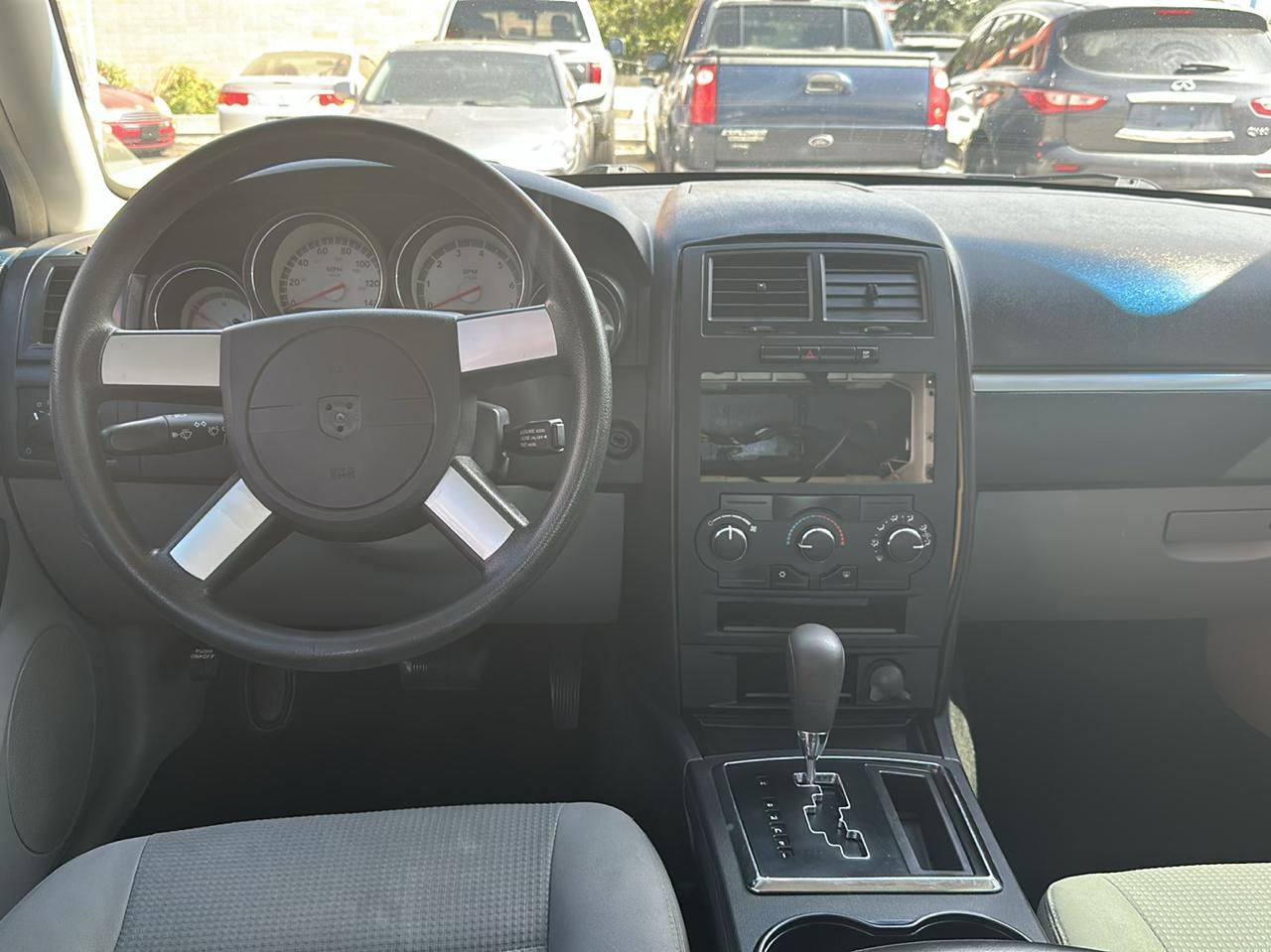 Dodge Charger SE 2008
