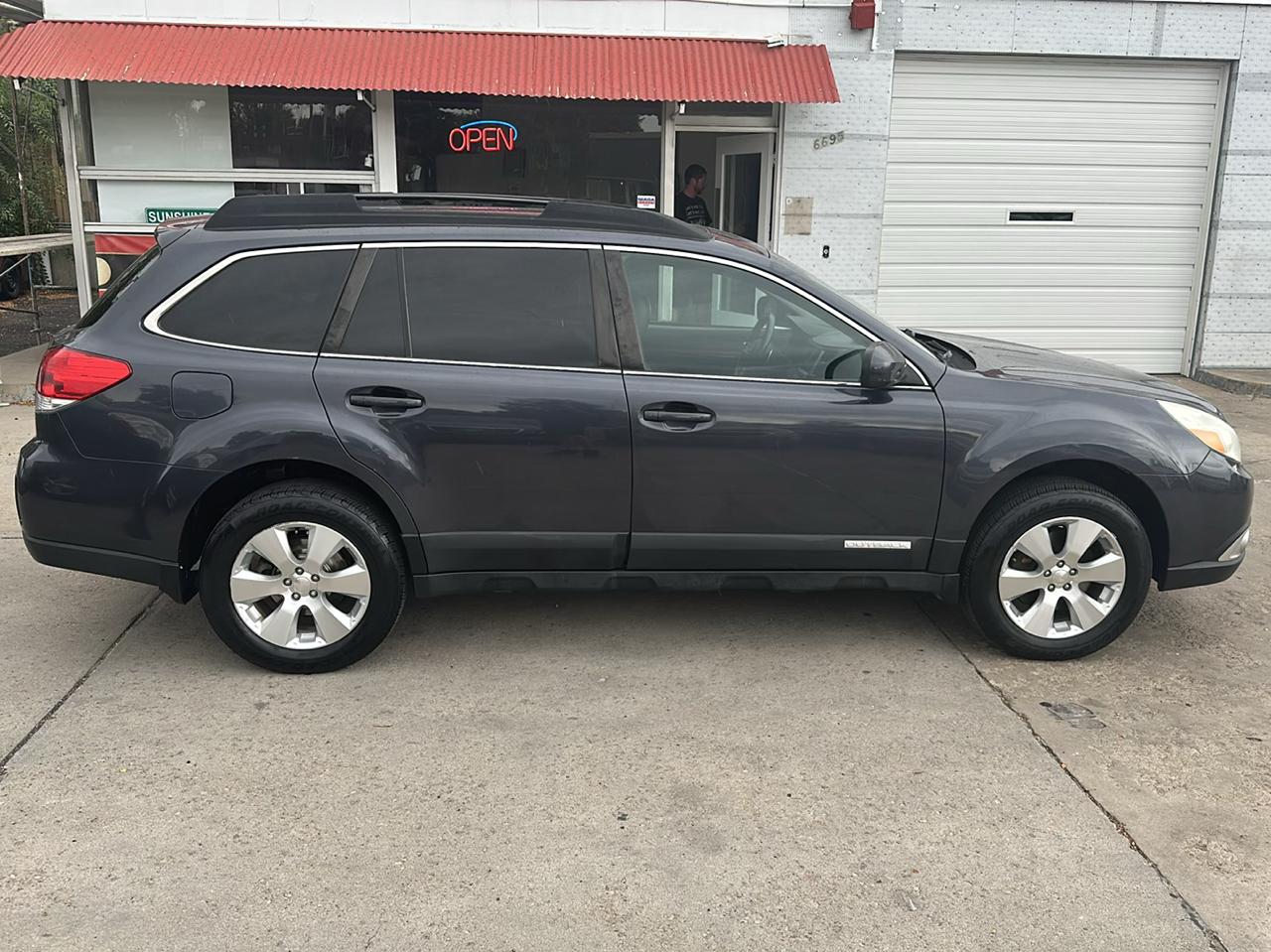 Subaru Outback 3.6R Limited 2011