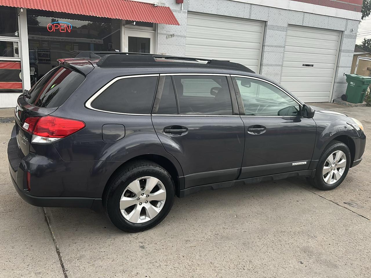 Subaru Outback 3.6R Limited 2011
