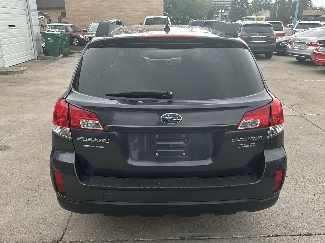 Subaru Outback 3.6R Limited 2011